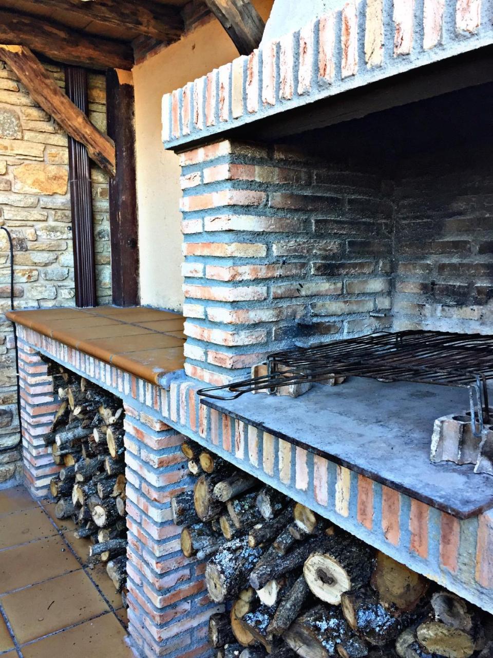 El Corral De Concejo Guest House Horcajuelo de la Sierra Екстериор снимка
